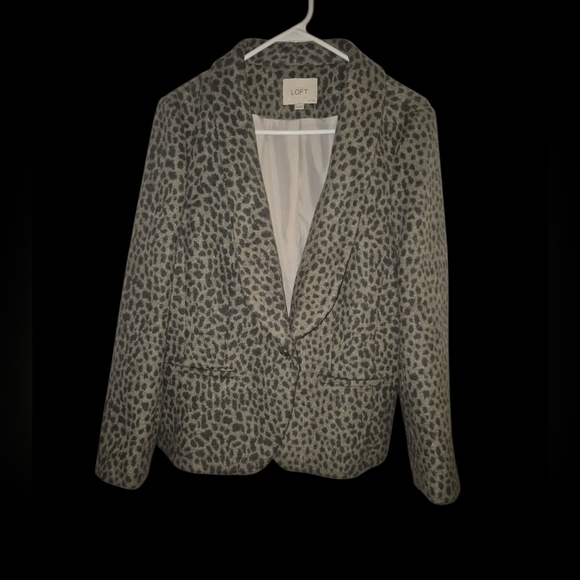 LOFT Jackets & Blazers - Ann Taylor Loft Womens Gray Taupe Cheetah Print Single Button Blazer Size 14P